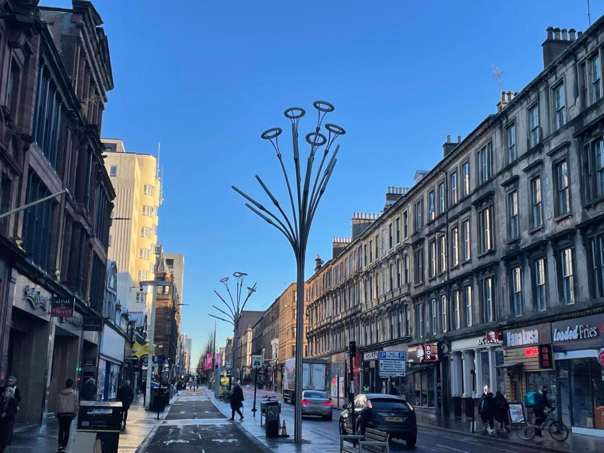 Traditional 5 Bedroom City Centre Apartment グラスゴー エクステリア 写真